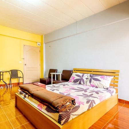 Benjaratch Boutique Apartment Бангкок Екстер'єр фото