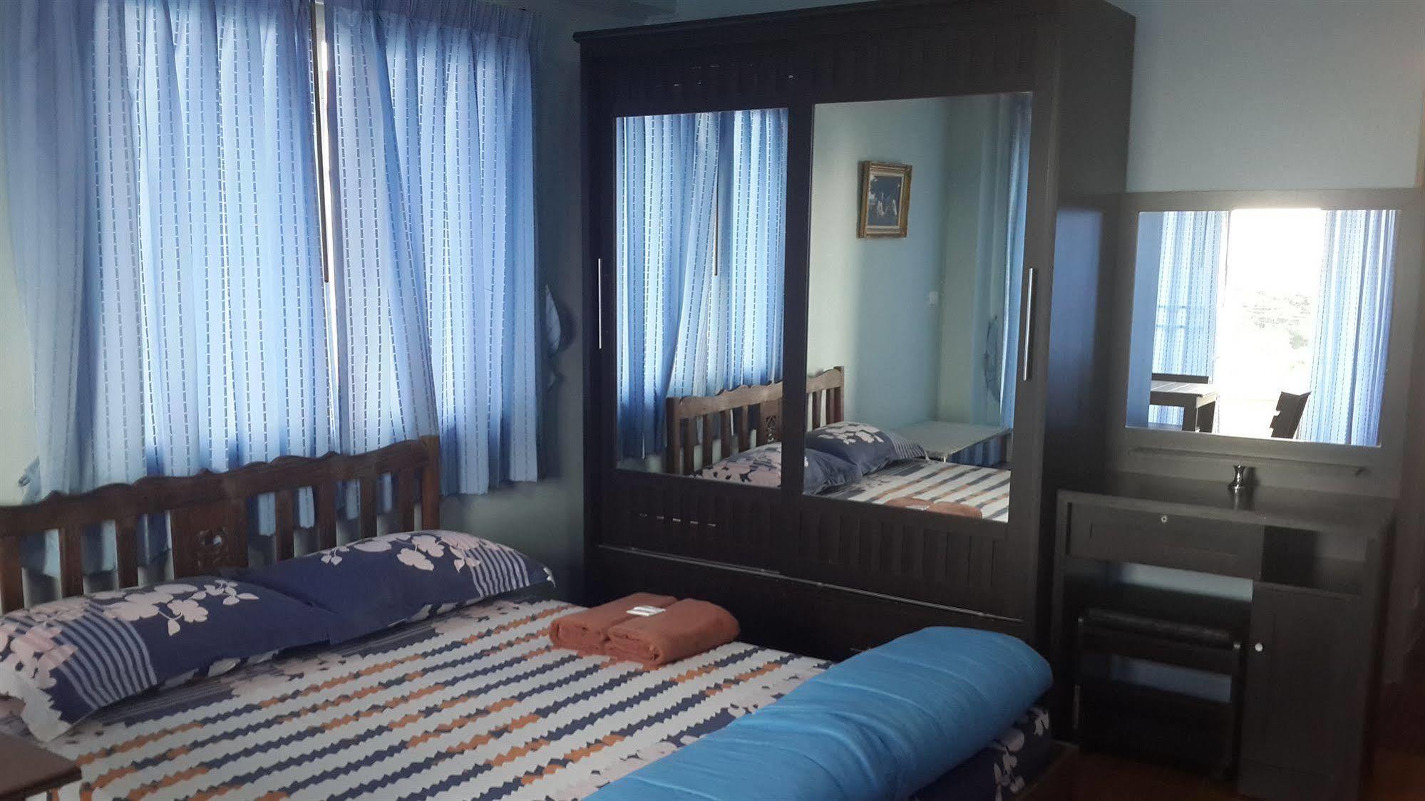 Benjaratch Boutique Apartment Бангкок Екстер'єр фото
