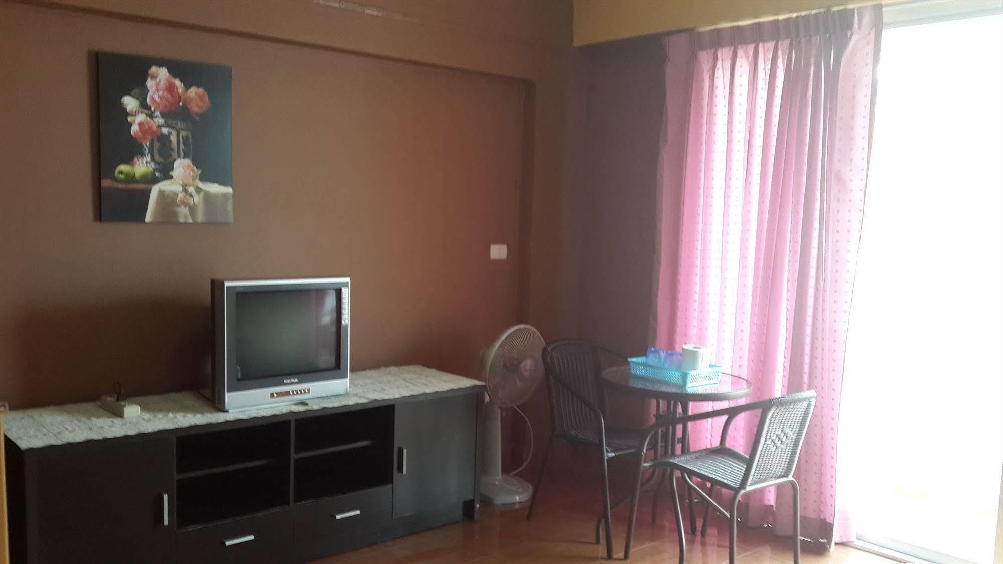 Benjaratch Boutique Apartment Бангкок Екстер'єр фото