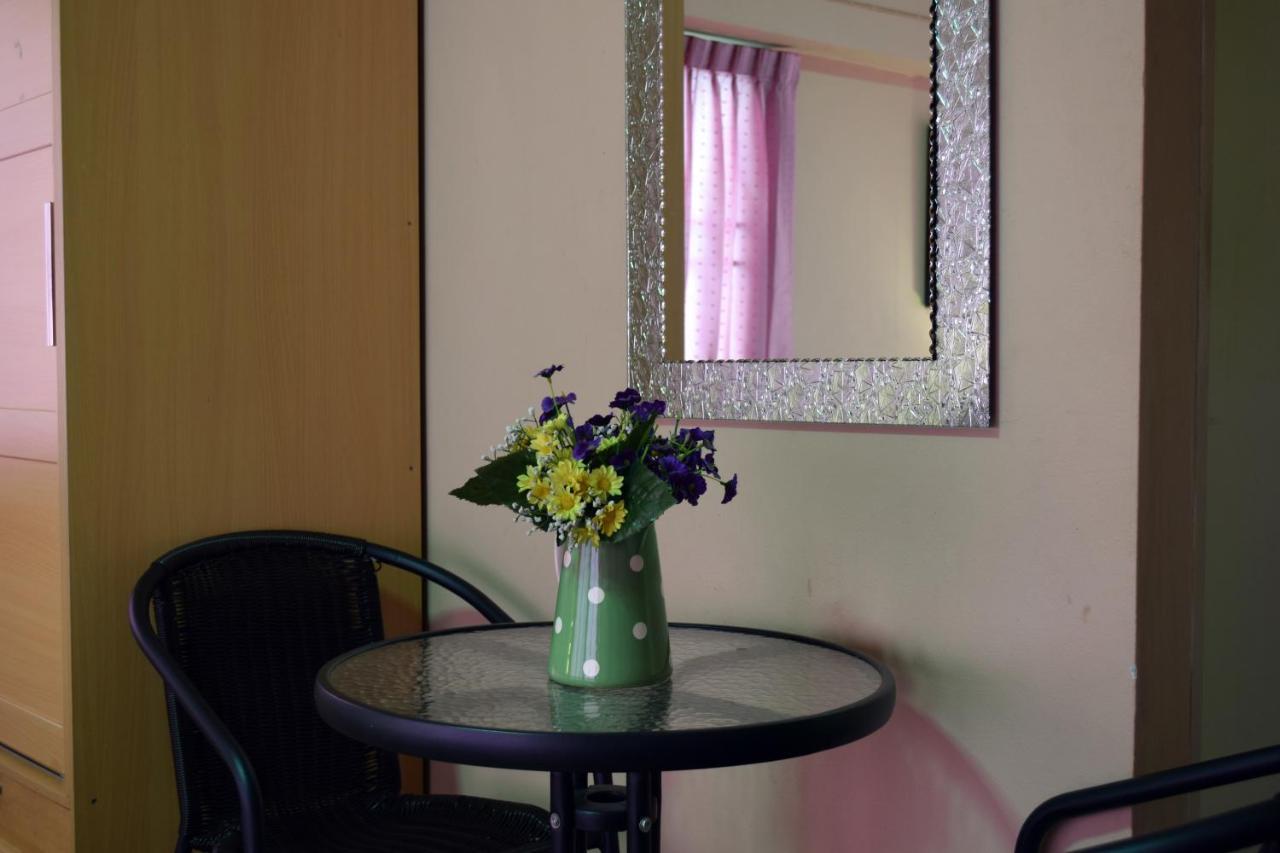Benjaratch Boutique Apartment Бангкок Екстер'єр фото