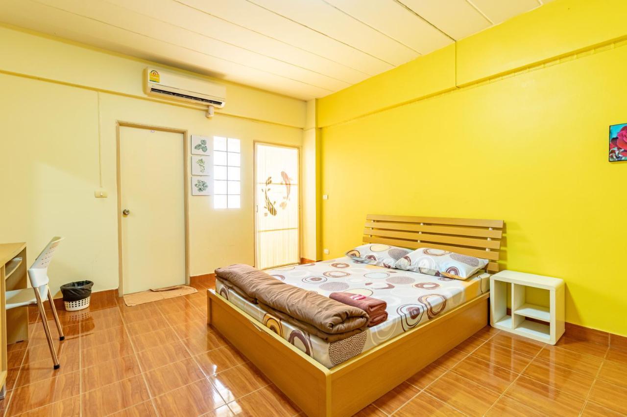 Benjaratch Boutique Apartment Бангкок Екстер'єр фото