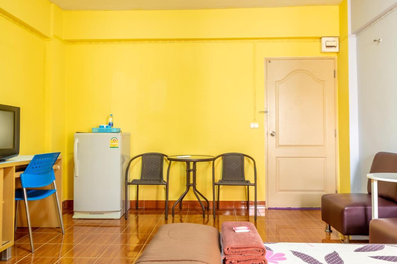Benjaratch Boutique Apartment Бангкок Екстер'єр фото