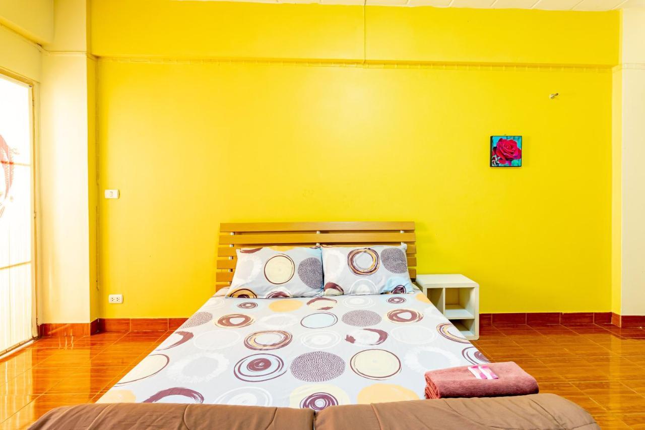 Benjaratch Boutique Apartment Бангкок Екстер'єр фото