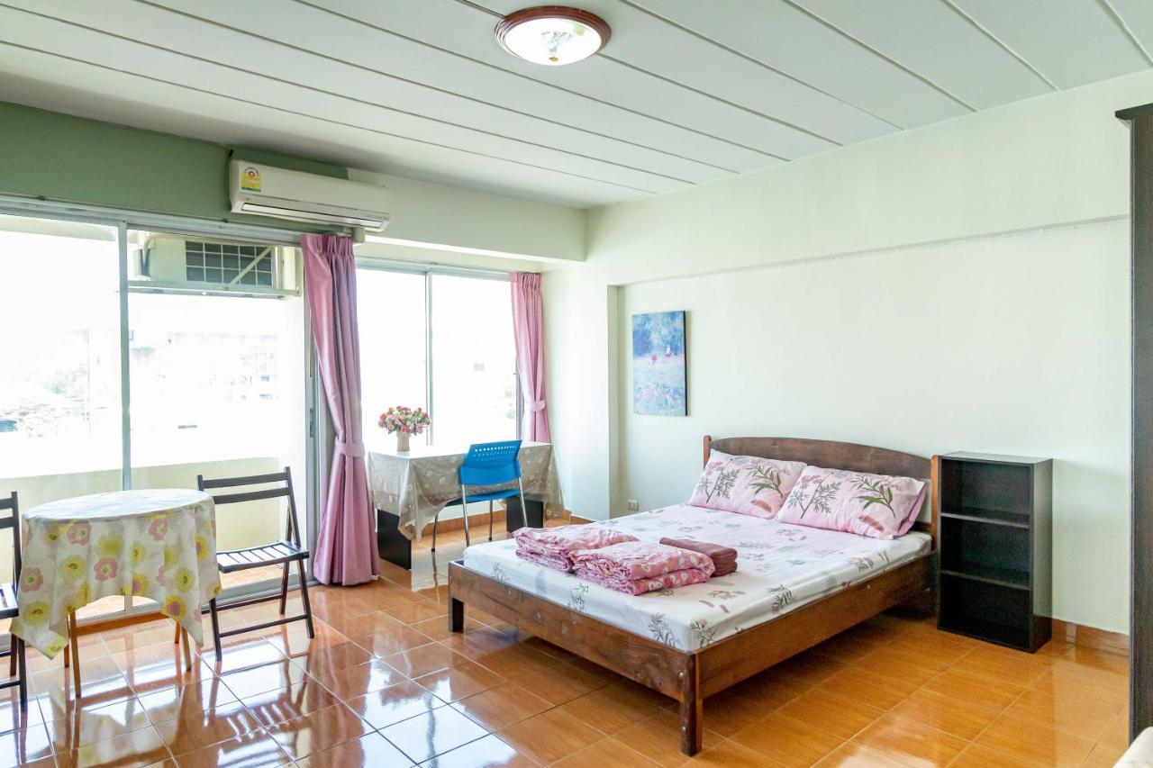 Benjaratch Boutique Apartment Бангкок Екстер'єр фото