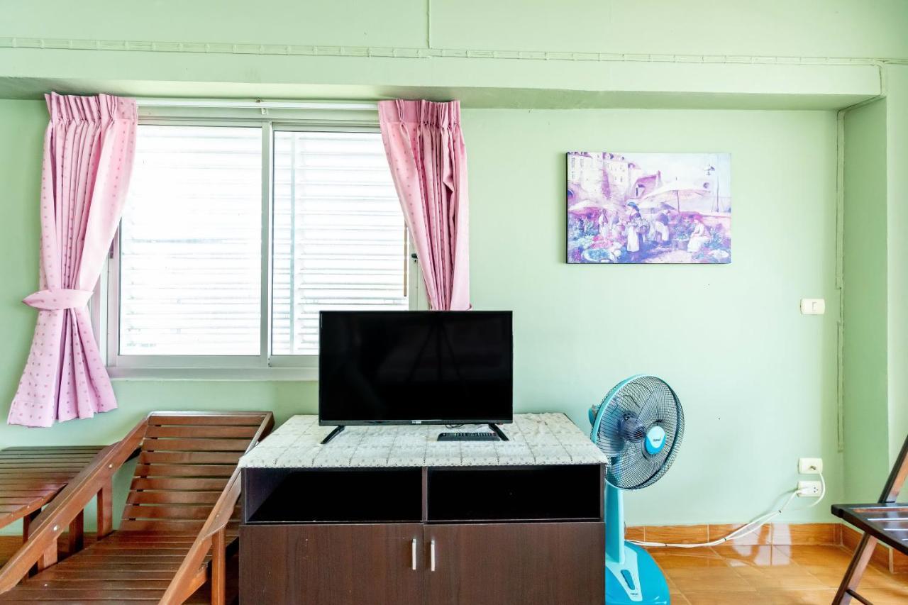 Benjaratch Boutique Apartment Бангкок Екстер'єр фото
